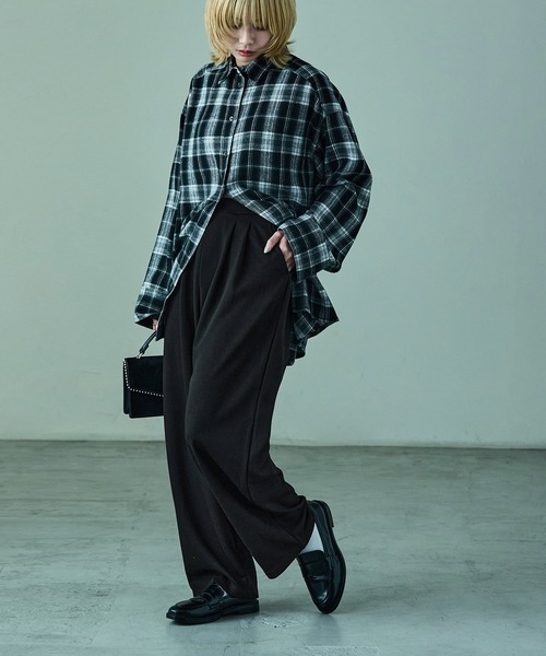 Fashion Letter(ファッションレター)の「ポンチカーブイージーパンツ(スウェットパンツ・レディース・ブラック/アイボリー/チャコール/ブラウン・M)」の10枚目の写真