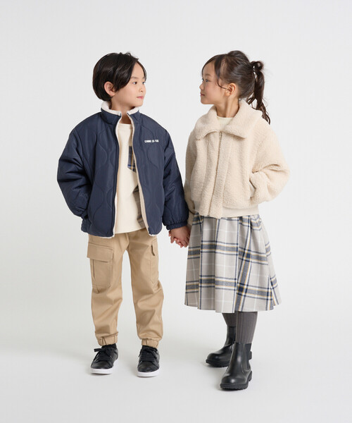 COMME CA ISM(コムサイズム)の「【オンライン限定カラー:ブラック】リバーシブル キルト×ボア ブルゾン(ブルゾン・キッズ・ネイビー/ブラック/カーキ・100cm/120cm/130cm/140cm/150cm/110cm)」の7枚目の写真