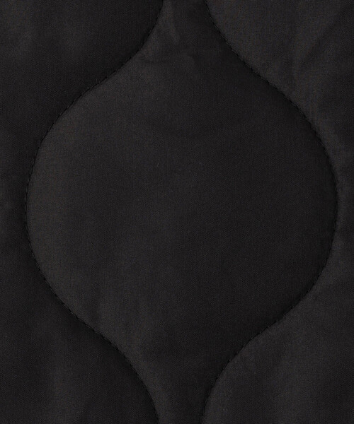 COMME CA ISM(コムサイズム)の「【オンライン限定カラー:ブラック】リバーシブル キルト×ボア ブルゾン(ブルゾン・キッズ・ネイビー/ブラック/カーキ・100cm/120cm/130cm/140cm/150cm/110cm)」の17枚目の写真