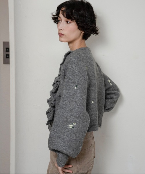 lawgy（ラウジー）の「floral pattern embroidery knit / フローラルパターンエンブロイダリーニット（ニット/セーター・レディース・ホワイト/ブラウン/グレー・FREE）」の14枚目の写真