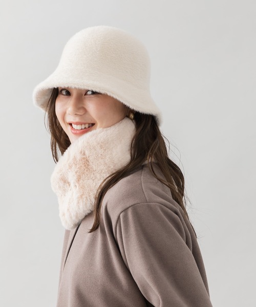 KATHARINE ROSS（キャサリンロス）の「【KATHARINE ROSS】エコファーティペット[マグネット]（マフラー・レディース・ベージュ・MEDIUM）」の4枚目の写真