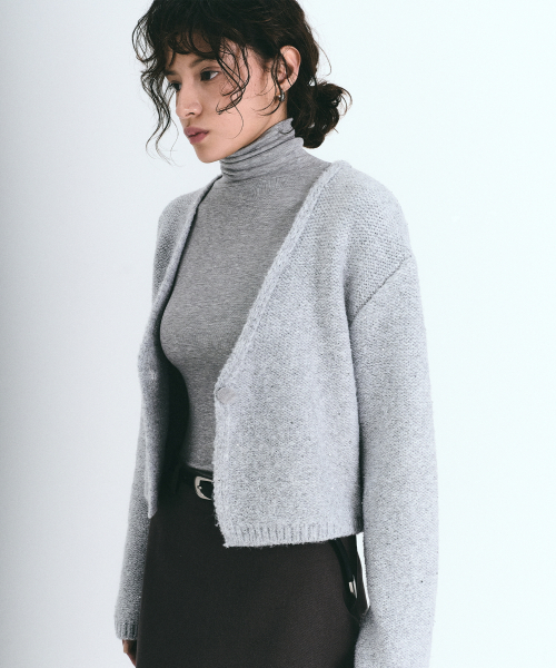 NICK&NICOLE(ニックアンドニコール)の「TWINKLE CROP WOOL KNIT CARDIGAN_LIGHT GRAY(カーディガン/ボレロ・レディース・その他・FREE)」の2枚目の写真