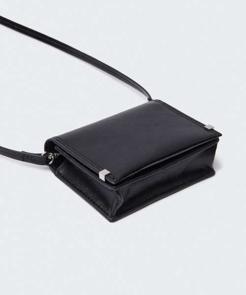 MUSINSA STANDARD WOMAN（ムシンサスタンダードウーマン）の「ウィメンズスクエアエンベロップマイクロクロスバッグ[ブラック]（メッセンジャーバッグ・レディース・その他・FREE）」の4枚目の写真
