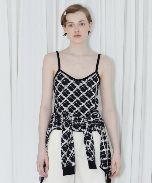 SINOON(シヌーン)の「FLOWER PATTERN SLEEVELESS (BLACK)(ニット/セーター・レディース・ブラック・FREE)」の1枚目の写真