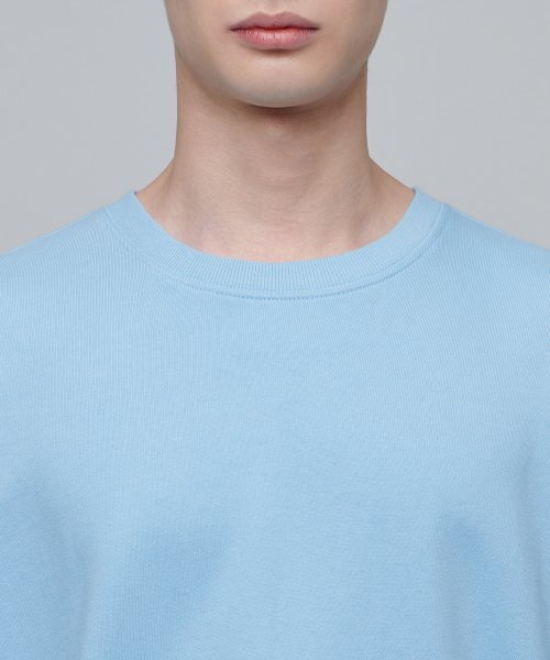 MUSINSA STANDARD（ムシンサスタンダード）の「オーバーサイズスウェットシャツ[スカイブルー]（スウェット・メンズ・その他・SMALL/MEDIUM/LARGE/X-LARGE/XX-LARGE/XXX-LARGE）」の4枚目の写真