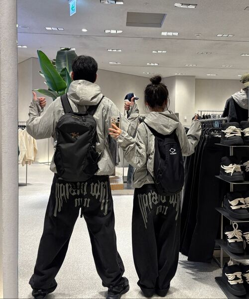 NOMANUAL(NOMANUAL)の「RAW VISION DENIM PANTS - WASHED BLACK(デニムパンツ・レディース・その他・MEDIUM/LARGE/X-SMALL/SMALL)」の9枚目の写真
