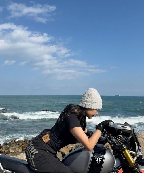 NOMANUAL(NOMANUAL)の「RAW VISION DENIM PANTS - WASHED BLACK(デニムパンツ・レディース・その他・MEDIUM/LARGE/X-SMALL/SMALL)」の11枚目の写真