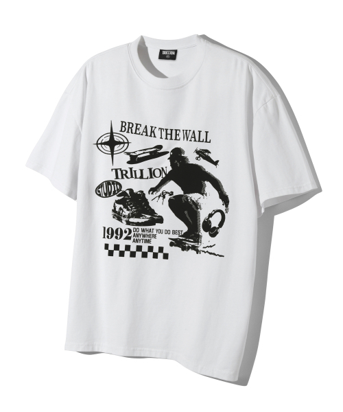 TRILLION(トリリオン)の「スケートボード ピグメント グラフィック 半袖Tシャツ(ホワイト)(Tシャツ/カットソー・レディース・その他・MEDIUM/LARGE/X-LARGE)」の1枚目の写真