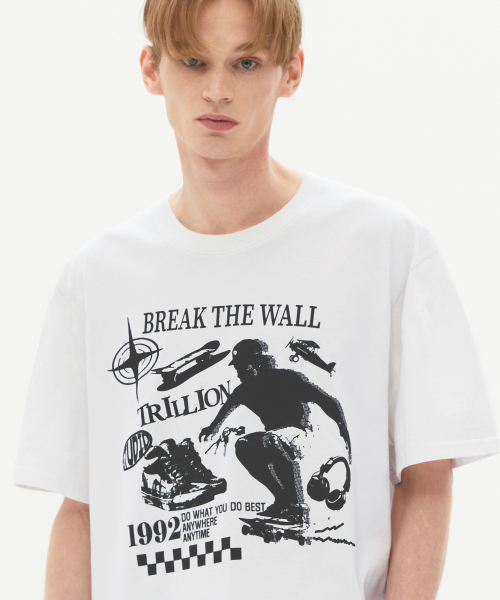 TRILLION(トリリオン)の「スケートボード ピグメント グラフィック 半袖Tシャツ(ホワイト)(Tシャツ/カットソー・レディース・その他・MEDIUM/LARGE/X-LARGE)」の2枚目の写真
