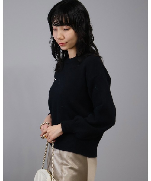 Doumoi（ドゥモエ）の「パール＆ビジュー付き　ニット プルオーバー（ニット/セーター・レディース・ホワイト/ブラック/グレー/ブルー/グリーン・FREE）」の22枚目の写真