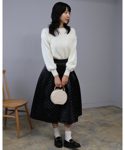 Doumoi（ドゥモエ）の「パール＆ビジュー付き　ニット プルオーバー（ニット/セーター・レディース・ホワイト/ブラック/グレー/ブルー/グリーン・FREE）」の12枚目の写真