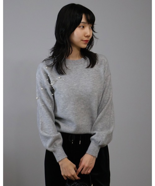 Doumoi（ドゥモエ）の「パール＆ビジュー付き　ニット プルオーバー（ニット/セーター・レディース・ホワイト/ブラック/グレー/ブルー/グリーン・FREE）」の13枚目の写真