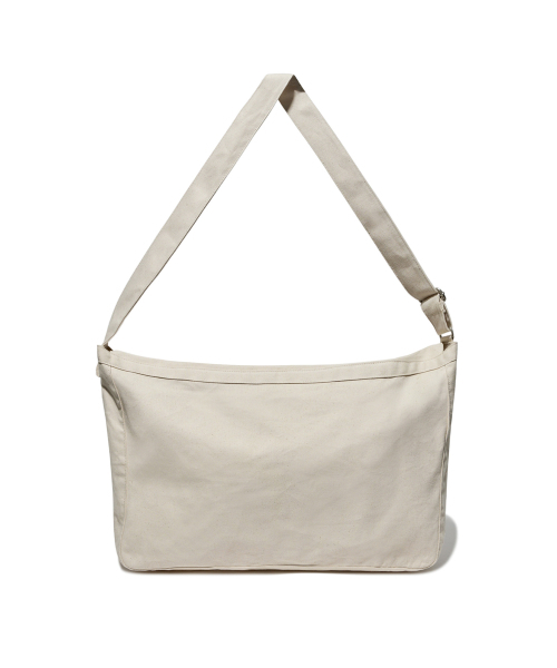 PHYPS MOTORCYCLE(フィップスモーターサイクル)の「Honda Typography Duffel Canvas bag_Ivory(メッセンジャーバッグ・レディース・その他・FREE)」の8枚目の写真