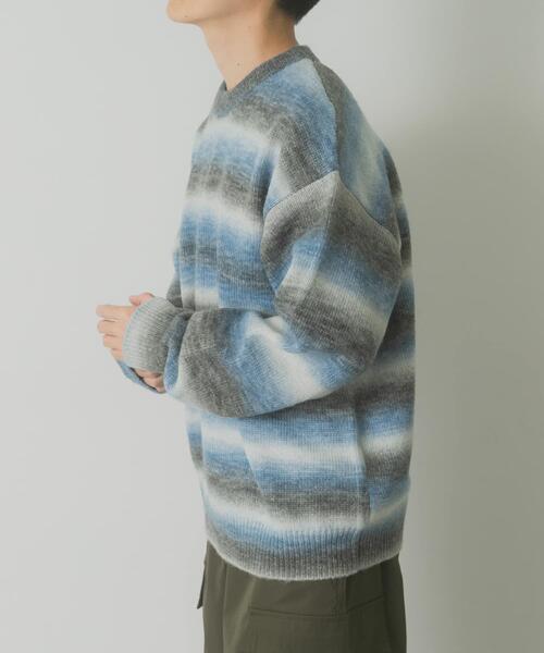 ITEMS URBANRESEARCH(アイテムズ アーバンリサーチ)の「グラデーションクルーネックルーズニット(ニット/セーター・メンズ・ブルー/レッド/イエロー・LARGE/MEDIUM)」の17枚目の写真