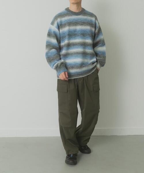 ITEMS URBANRESEARCH(アイテムズ アーバンリサーチ)の「グラデーションクルーネックルーズニット(ニット/セーター・メンズ・ブルー/レッド/イエロー・LARGE/MEDIUM)」の15枚目の写真