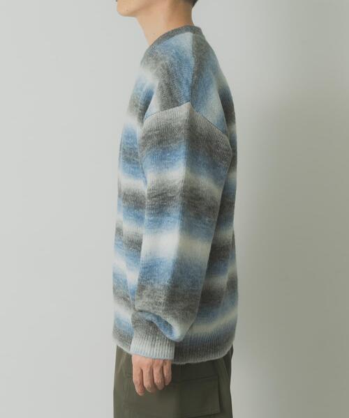 ITEMS URBANRESEARCH(アイテムズ アーバンリサーチ)の「グラデーションクルーネックルーズニット(ニット/セーター・メンズ・ブルー/レッド/イエロー・LARGE/MEDIUM)」の10枚目の写真