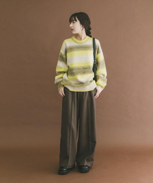 ITEMS URBANRESEARCH（アイテムズ アーバンリサーチ）の「グラデーションクルーネックルーズニット（ニット/セーター・メンズ・ブルー/レッド/イエロー・LARGE/MEDIUM）」の10枚目の写真