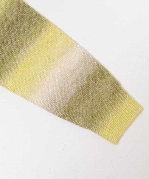 ITEMS URBANRESEARCH（アイテムズ アーバンリサーチ）の「グラデーションクルーネックルーズニット（ニット/セーター・メンズ・ブルー/レッド/イエロー・LARGE/MEDIUM）」の19枚目の写真