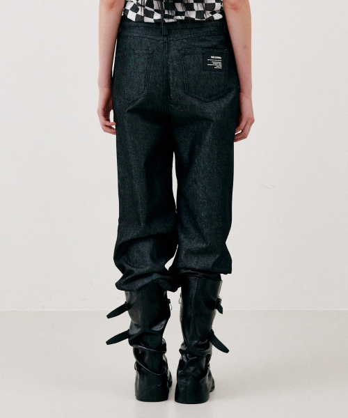 NILLRING(ニルリン)の「P12.00 Zip point pants _ Black(デニムパンツ・レディース・ブラック・SMALL/MEDIUM)」の4枚目の写真