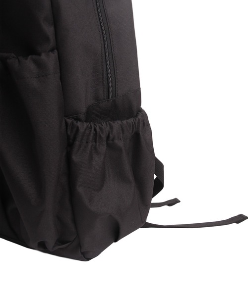 NEW BALANCE(ニューバランス)の「20L ドローコード ポリエステル デイパック(バックパック/リュック・レディース・グレー/ブラック・FREE)」の11枚目の写真