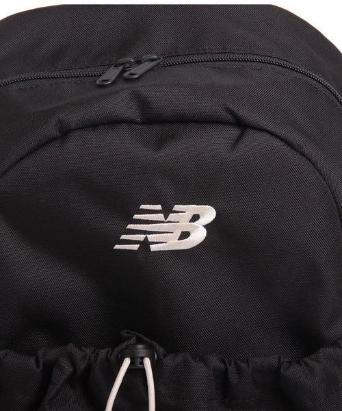 NEW BALANCE(ニューバランス)の「20L ドローコード ポリエステル デイパック(バックパック/リュック・レディース・グレー/ブラック・FREE)」の13枚目の写真