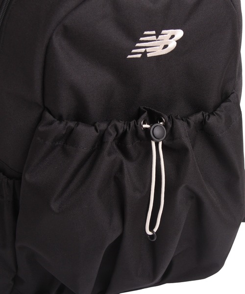 NEW BALANCE(ニューバランス)の「20L ドローコード ポリエステル デイパック(バックパック/リュック・レディース・グレー/ブラック・FREE)」の15枚目の写真