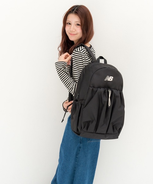 NEW BALANCE(ニューバランス)の「20L ドローコード ポリエステル デイパック(バックパック/リュック・レディース・グレー/ブラック・FREE)」の3枚目の写真