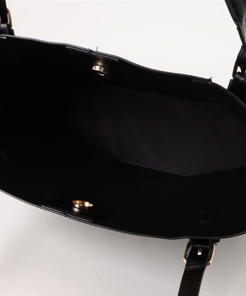 VIBGYOR(ヴィブジョー)の「urbanfemine./A4サイズ収納 シンプル・バイカラー 合成皮革トートバッグ U7594(トートバッグ・レディース・ホワイト/ブラウン/ベージュ/ブラック・FREE)」の16枚目の写真