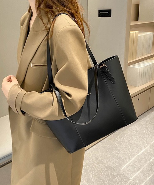 VIBGYOR(ヴィブジョー)の「urbanfemine./A4サイズ収納 シンプル・バイカラー 合成皮革トートバッグ U7594(トートバッグ・レディース・ホワイト/ブラウン/ベージュ/ブラック・FREE)」の12枚目の写真