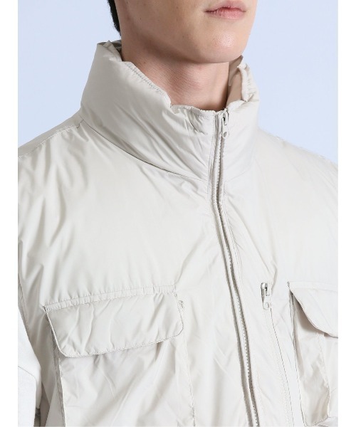 semantic design（セマンティックデザイン）の「【ユーティリティポケット ややゆったり】セマンティックデザイン スタンドカラ― 中綿ベスト（ベスト・メンズ・ライトグレー・LARGE）」の8枚目の写真