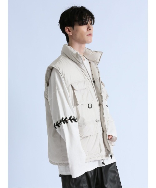 semantic design（セマンティックデザイン）の「【ユーティリティポケット ややゆったり】セマンティックデザイン スタンドカラ― 中綿ベスト（ベスト・メンズ・ライトグレー・LARGE）」の11枚目の写真