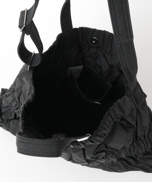 ACOC(アコック)の「ACOC / Tiered Cross Bag(トートバッグ・レディース・シルバー/ブラック・ONE SIZE)」の10枚目の写真