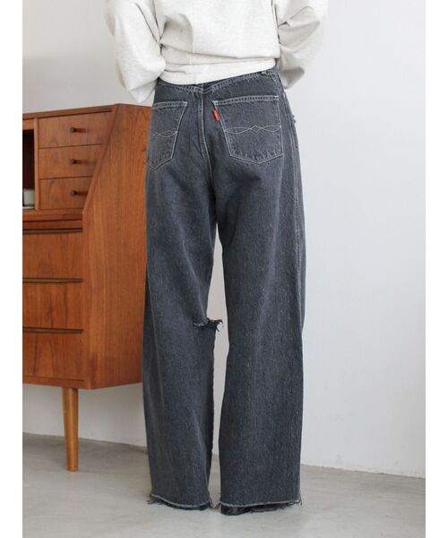 Ungrid(アングリッド)の「クラッシュデザインカーブデニム(デニムパンツ・レディース・ブラック/ライトブルー・24inch/25inch/26inch)」の7枚目の写真