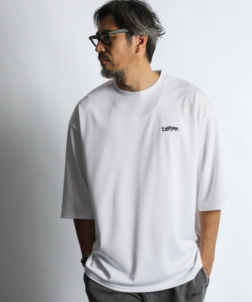 The DUFFER of ST.GEORGE（ザダファーオブセントジョージ）の「【WEB限定アイテム】HONEYCOMB MESH 3Q SLEEVE TEE：セットアップ 吸水速乾 メッシュ 7分袖Tシャツ（Tシャツ/カットソー・メンズ・グレー/ブラック/ホワイト・SMALL/MEDIUM/LARGE/X-LARGE）」の4枚目の写真