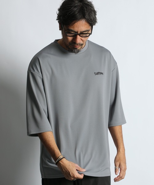 The DUFFER of ST.GEORGE（ザダファーオブセントジョージ）の「【WEB限定アイテム】HONEYCOMB MESH 3Q SLEEVE TEE：セットアップ 吸水速乾 メッシュ 7分袖Tシャツ（Tシャツ/カットソー・メンズ・グレー/ブラック/ホワイト・SMALL/MEDIUM/LARGE/X-LARGE）」の8枚目の写真