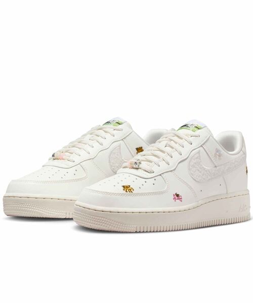 NIKE(ナイキ)の「ナイキ エア フォース 1 '07 ウィメンズシューズ / Nike Air Force 1 '07 Women's Shoes IQ1143-100 Sail(スニーカー・レディース・クリーム・23/22.5/22/26/25.5/25/24.5/24/23.5)」の12枚目の写真