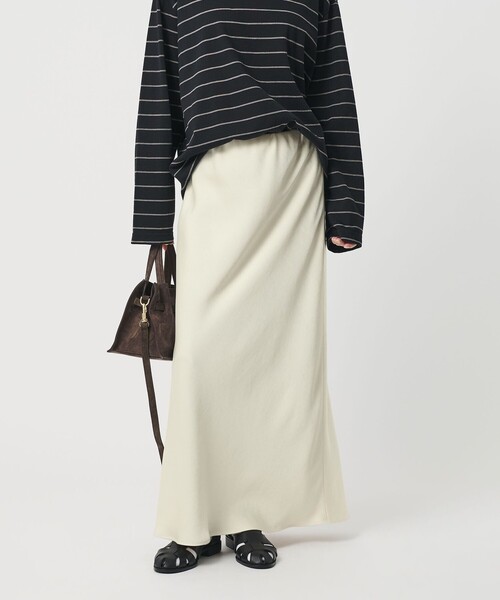 ポリエステルサテン マーメイドフレアスカート（スカート