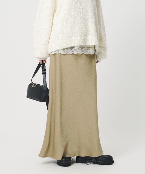 BEAUTY&YOUTH UNITED ARROWS(ビューティーアンドユースユナイテッドアローズ)の「ポリエステルサテン マーメイドフレアスカート(スカート・レディース・ベージュ/ブラック/オフホワイト・XS/S/M/L)」の8枚目の写真