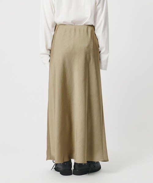BEAUTY&YOUTH UNITED ARROWS(ビューティーアンドユースユナイテッドアローズ)の「ポリエステルサテン マーメイドフレアスカート(スカート・レディース・ベージュ/ブラック/オフホワイト・XS/S/M/L)」の16枚目の写真
