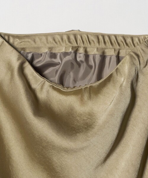 BEAUTY&YOUTH UNITED ARROWS(ビューティーアンドユースユナイテッドアローズ)の「ポリエステルサテン マーメイドフレアスカート(スカート・レディース・ベージュ/ブラック/オフホワイト・XS/S/M/L)」の20枚目の写真