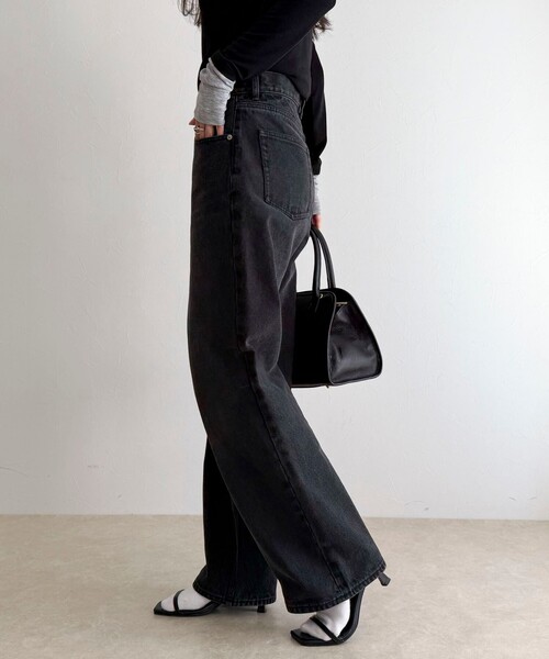 fredy emue（フレディエミュ）の「【待望の新色＆サイズ展開追加／@sora_522m企画】BASIC STRAIGHT DENIM（デニムパンツ・レディース・ブルー/ブラック/アイボリー・37/36/34/38）」の4枚目の写真