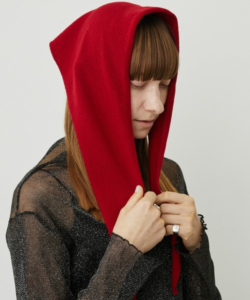 uyu.(ウユ)の「トライアングルストール/サンカクストール(ストール/ショール・レディース・グレー/ワイン/ブラック/アイボリー・FREE)」の1枚目の写真