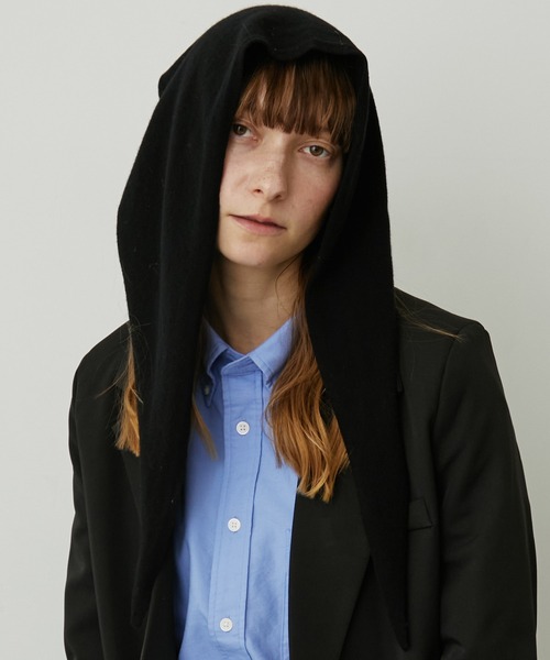 uyu.(ウユ)の「トライアングルストール/サンカクストール(ストール/ショール・レディース・グレー/ワイン/ブラック/アイボリー・FREE)」の7枚目の写真