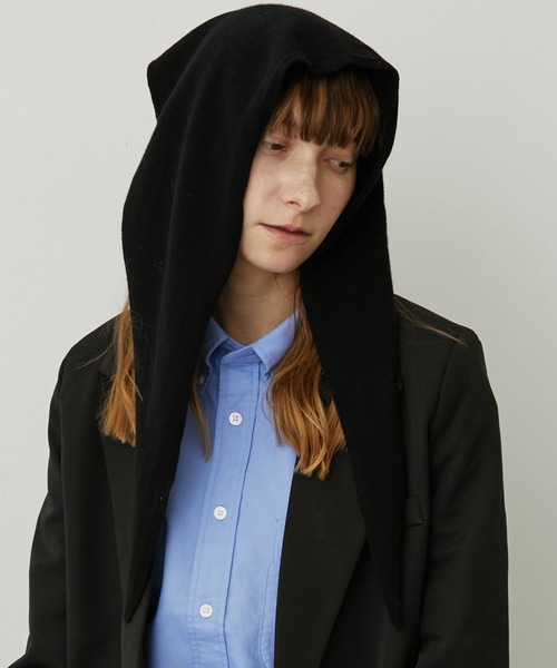 uyu.(ウユ)の「トライアングルストール/サンカクストール(ストール/ショール・レディース・グレー/ワイン/ブラック/アイボリー・FREE)」の10枚目の写真