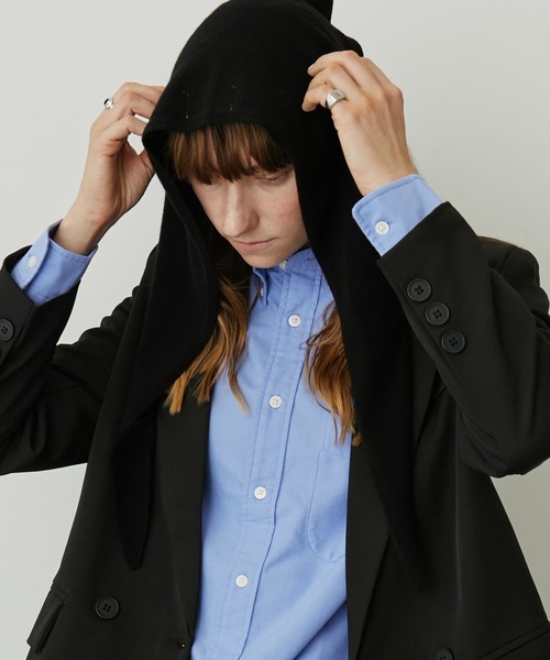 uyu.(ウユ)の「トライアングルストール/サンカクストール(ストール/ショール・レディース・グレー/ワイン/ブラック/アイボリー・FREE)」の5枚目の写真