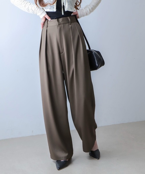 WEGO（ウィゴー）の「WEGO/【26年春夏新作】タックワイドスラックス（スラックス・レディース・グレー/ブラウン/ブラック・LARGE/MEDIUM）」の5枚目の写真