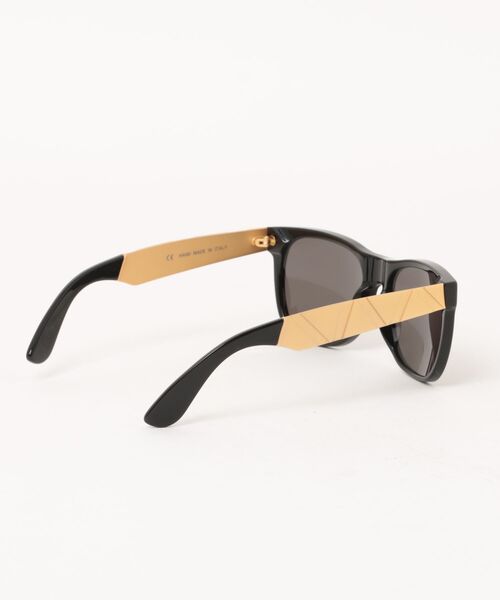 SUPER（スーパー）の「【SUPER】メタルコンビ ブラックサングラス（サングラス・レディース・ブラック×ゴールド・FREE）」の3枚目の写真