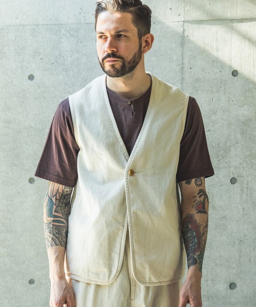 MR.OLIVE（ミスターオリーブ）の「RINSE WASH 6oz SUPER LIGHT DENIM / ONE BUTTON VEST /M261111（ベスト・メンズ・ナチュラル/ブラック/インディゴブルー・MEDIUM/LARGE）」の8枚目の写真