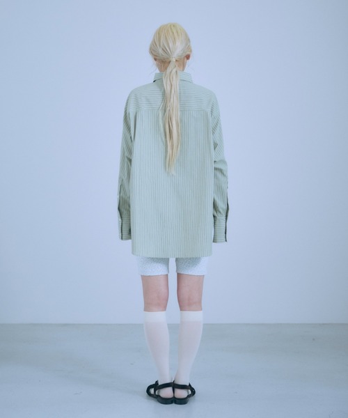EN NEUME(エンノイム)の「Color Stripe Big Shirts(シャツ/ブラウス・レディース・イエロー/グリーン/ピンク/ブルー・FREE)」の19枚目の写真