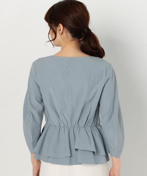 Another Edition(アナザーエディション)の「ヘムフリルブラウス/AEBFC TEN/C ヘムフリル BL(シャツ/ブラウス・レディース・オフホワイト/ライトブルー・FREE)」の3枚目の写真